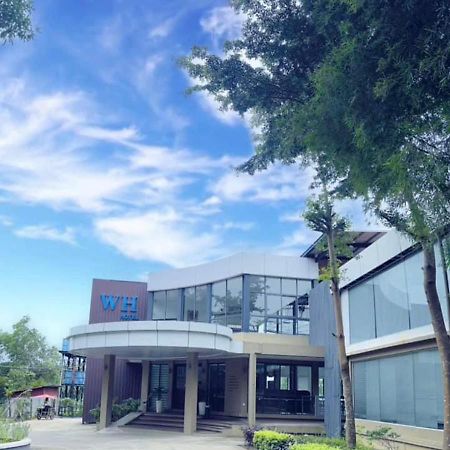 WH Hotel & Service Apartment Thanlyin Buitenkant foto