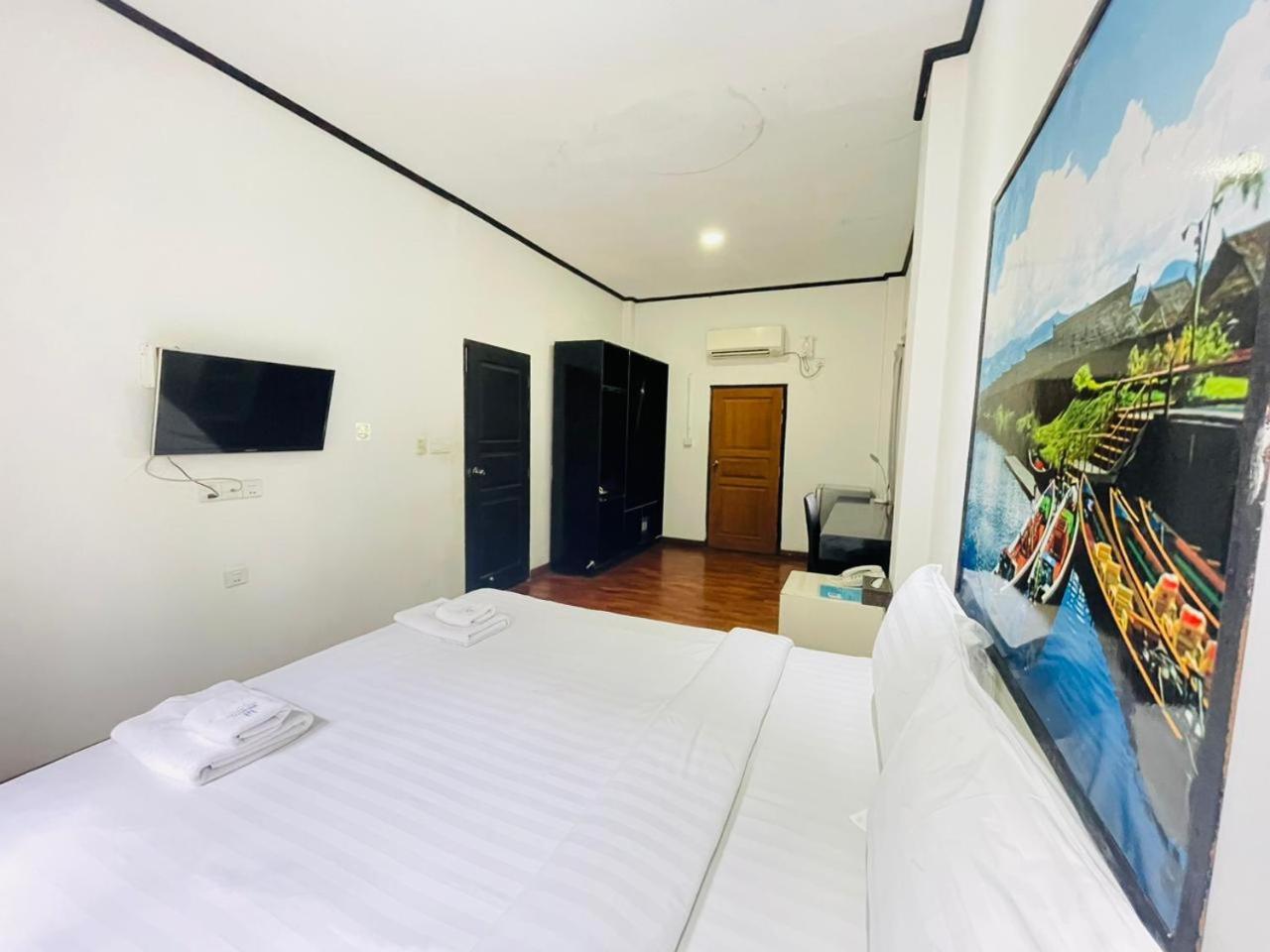 WH Hotel & Service Apartment Thanlyin Buitenkant foto