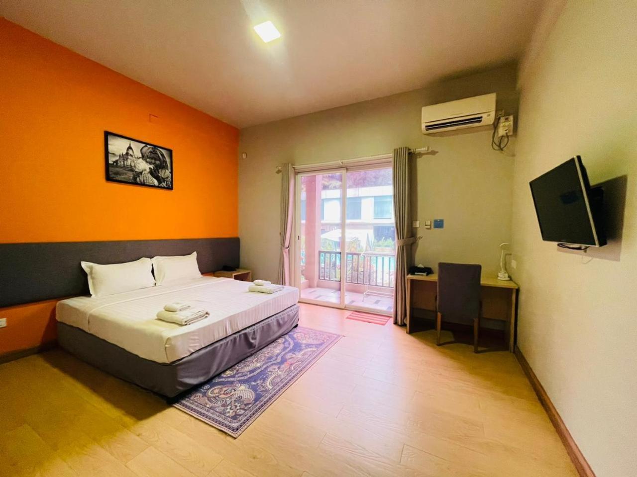 WH Hotel & Service Apartment Thanlyin Buitenkant foto
