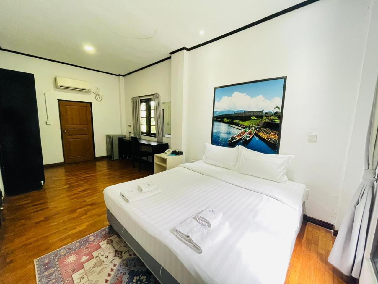 WH Hotel & Service Apartment Thanlyin Buitenkant foto