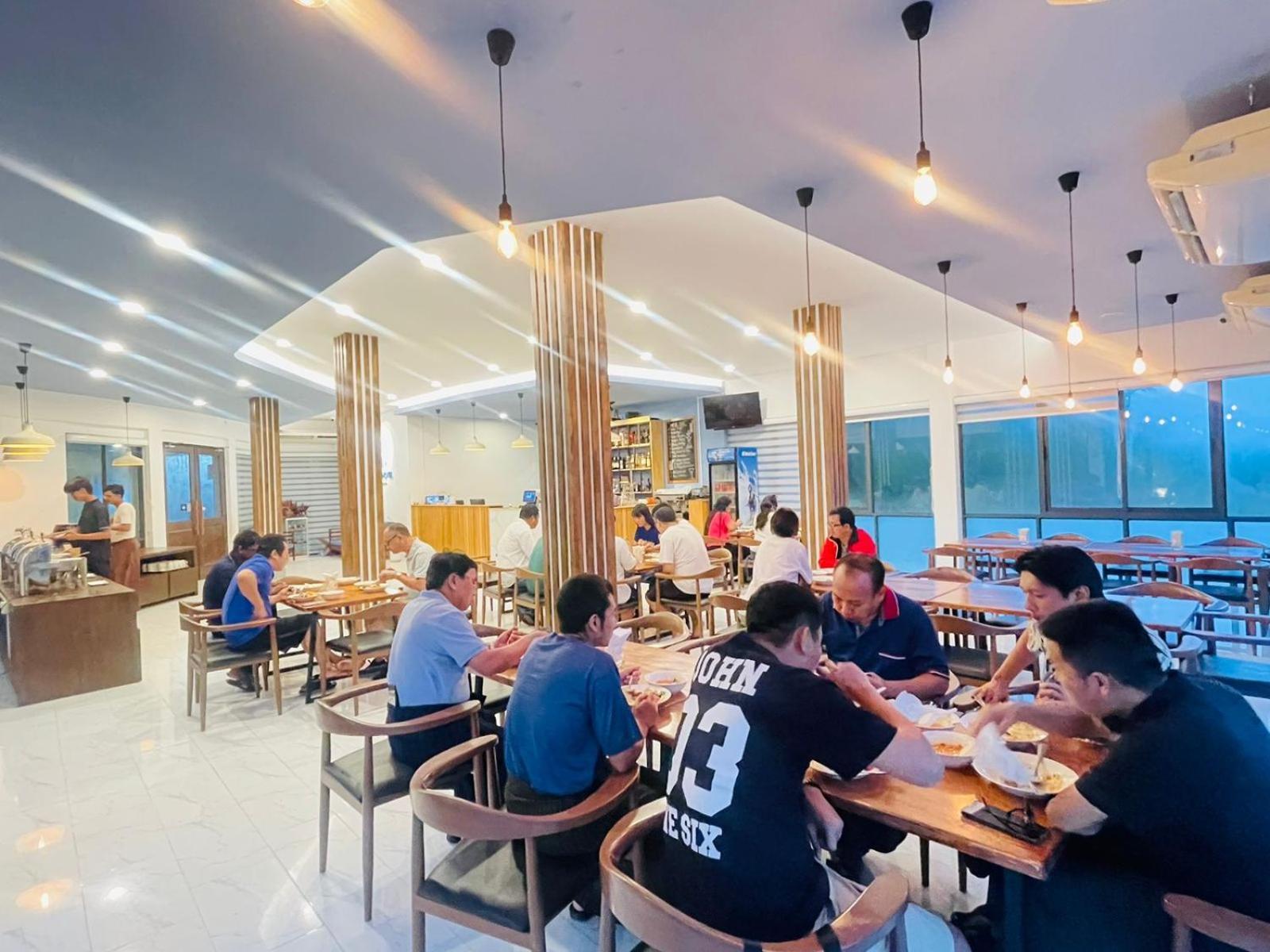 WH Hotel & Service Apartment Thanlyin Buitenkant foto