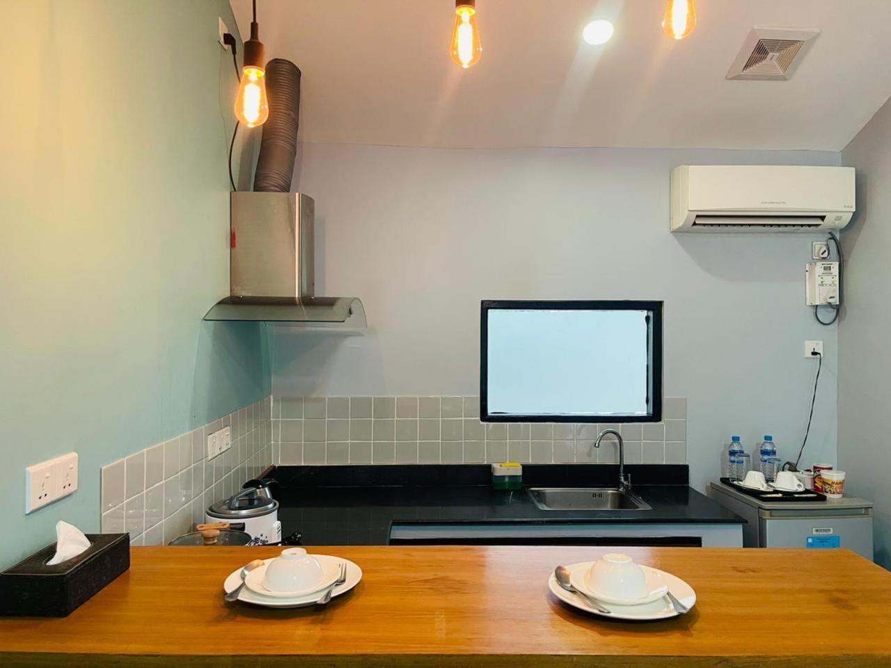 WH Hotel & Service Apartment Thanlyin Buitenkant foto