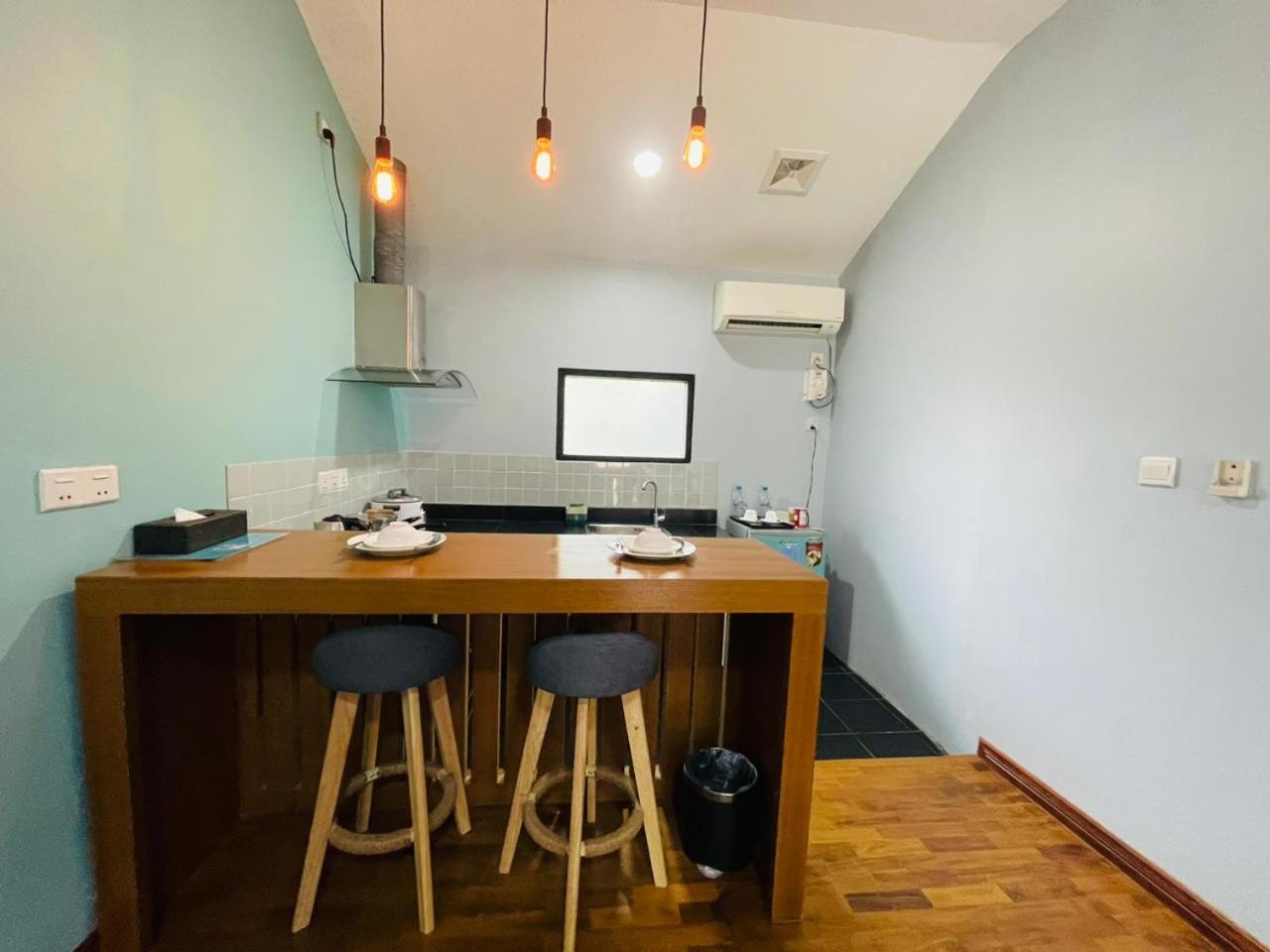 WH Hotel & Service Apartment Thanlyin Buitenkant foto