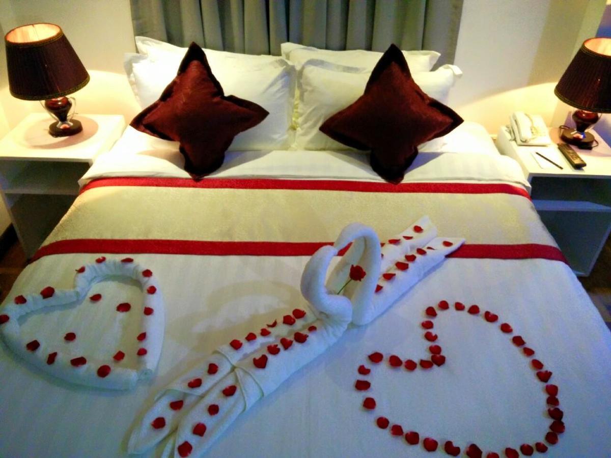 WH Hotel & Service Apartment Thanlyin Buitenkant foto