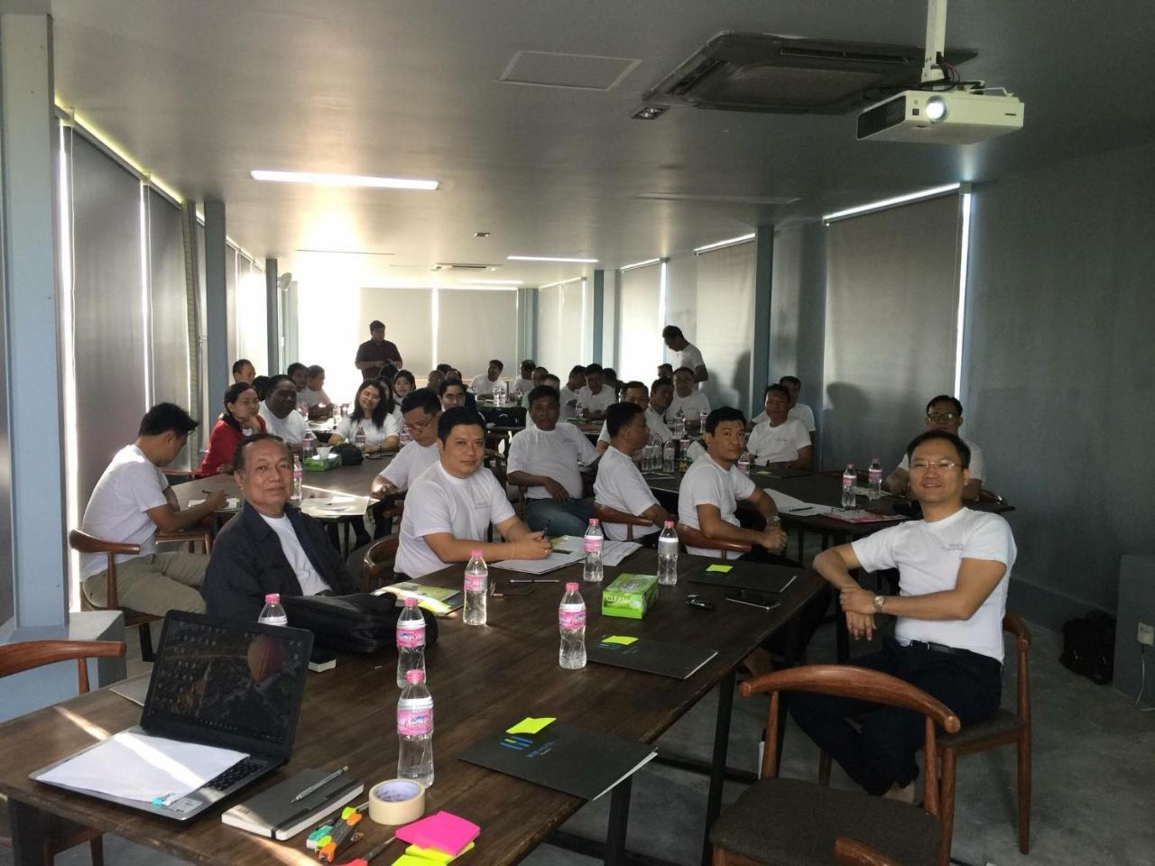WH Hotel & Service Apartment Thanlyin Buitenkant foto