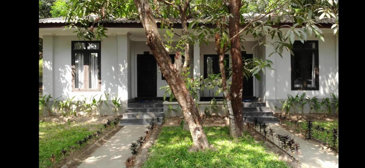 WH Hotel & Service Apartment Thanlyin Buitenkant foto